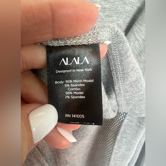 🆕 🩶 NWOT ALALA HERON Heather Gray Mesh Back Sweatshirt | Women’s XS - Picture 10 of 11